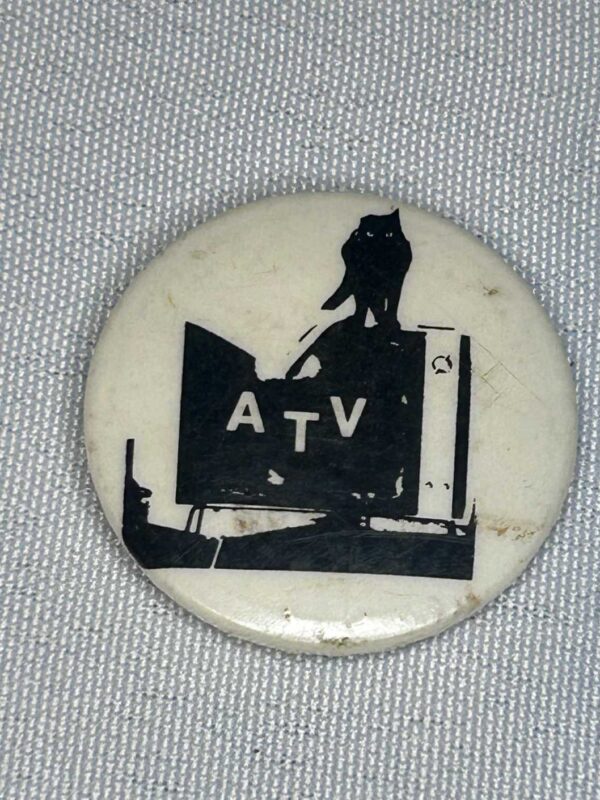 Alternative TV Badge 3cm ‘How Much Longer / You Bastard Rare Genuine