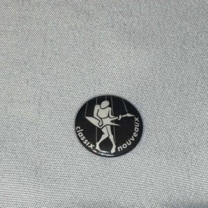 Classix Nouveaux 2.5cm Vintage Badge Sal Solo