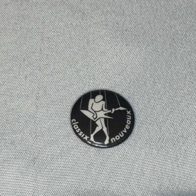 Classix Nouveaux 2.5cm Vintage Badge Sal Solo
