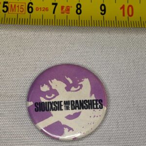 Siouxsie and The Banshees badge 30mm smash hits original 1982